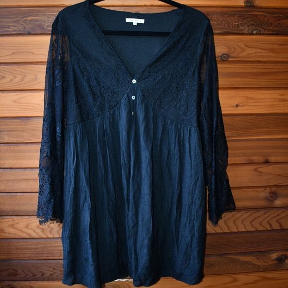 Lace Babydoll Dress In Black - Picture 5 of 10